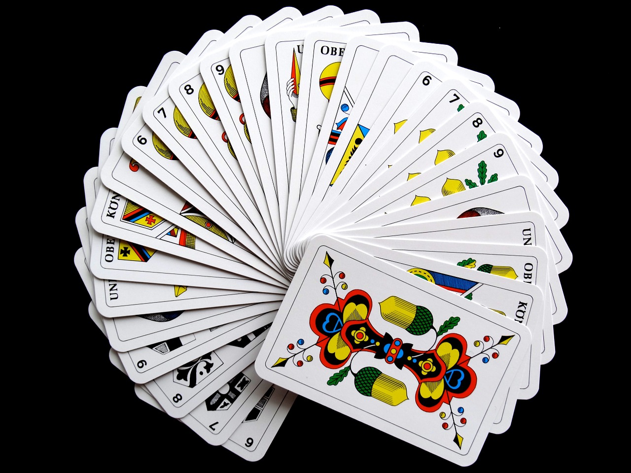Comment jouer au rami ? Règle du jeu de cartes du Rami !